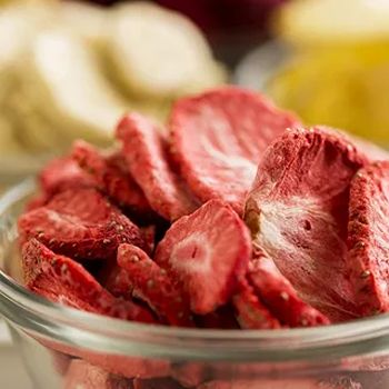خرید و قیمت توت فرنگی خشک + فروش عمده