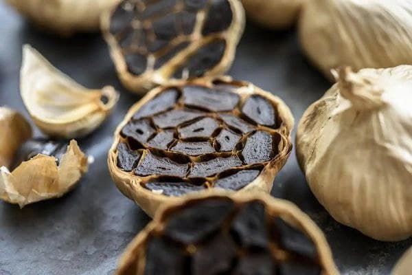خرید سیر سیاه اعلا + قیمت فروش استثنایی