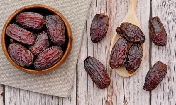 خرید و فروش خرما شاهانی نمونه با شرایط فوق العاده